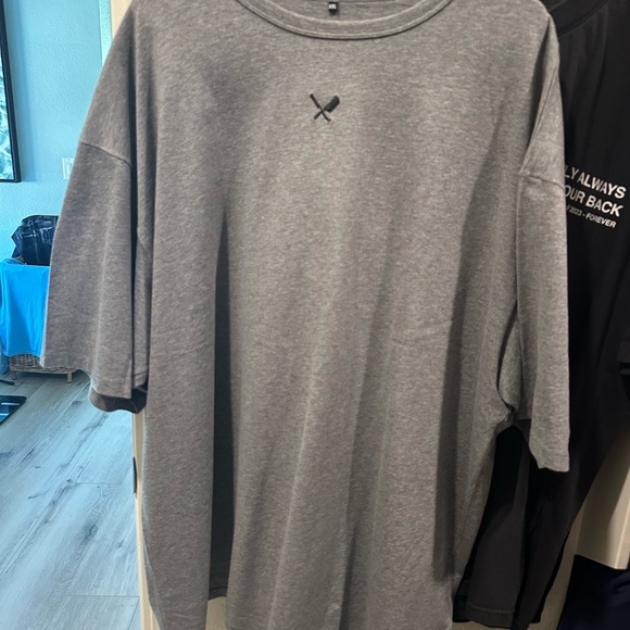 Distorted People T-Shirt - Picture 5 of 5